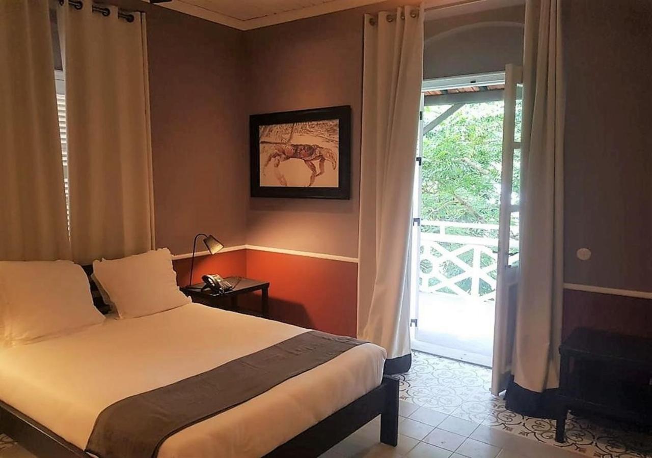 Roca Sundy - Principe Collection Guest House Santo Antonio Room photo